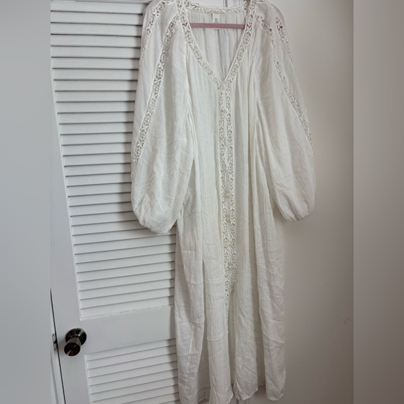 H&M White Maxi Dress with Lace Detail - Picture 2 of 3